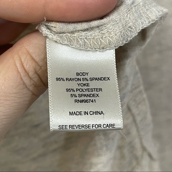 Tru Self, Glitzy Striped Shoulder Detail. Size 1X. In excellent condition! - Picture 5 of 6